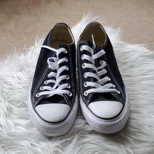 Chuck Taylor low tops